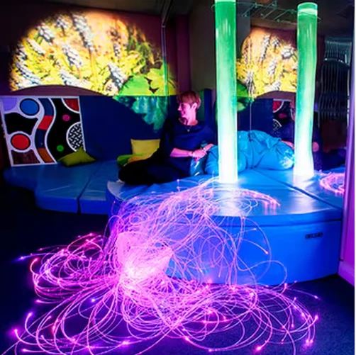 Lumières optiques de fibre de l'équipement RVB sensoriel en toute sécurité de pièce pour des enfants avec à télécommande et APP IP55 imperméables